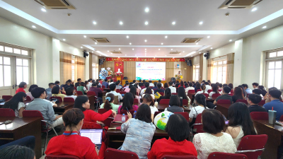 Gặp mặt Cựu giáo viên và các thế hệ cựu học sinh chuyên tỉnh Quảng Ninh